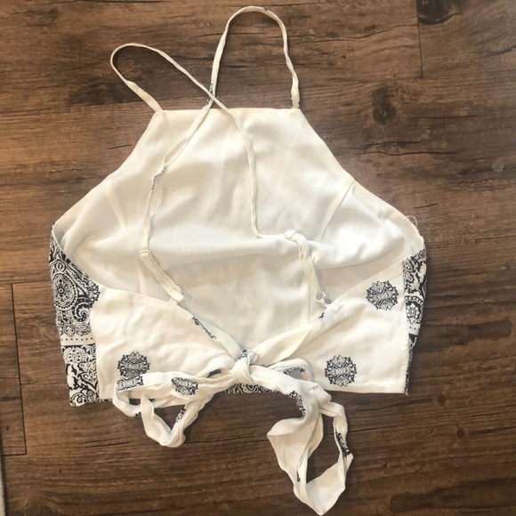 crop top - Picture 2 of 2